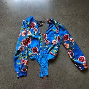 NWT MISSGUIDED Floral bodysuit